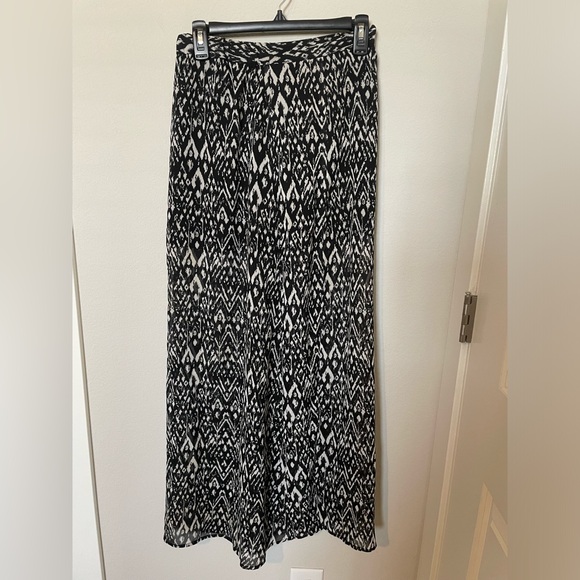 Women’s Tribal Print Chiffon Maxi Slit Skirt Size 8 - Picture 1 of 12